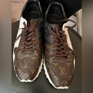 Louis Vuitton run away leather sneakers